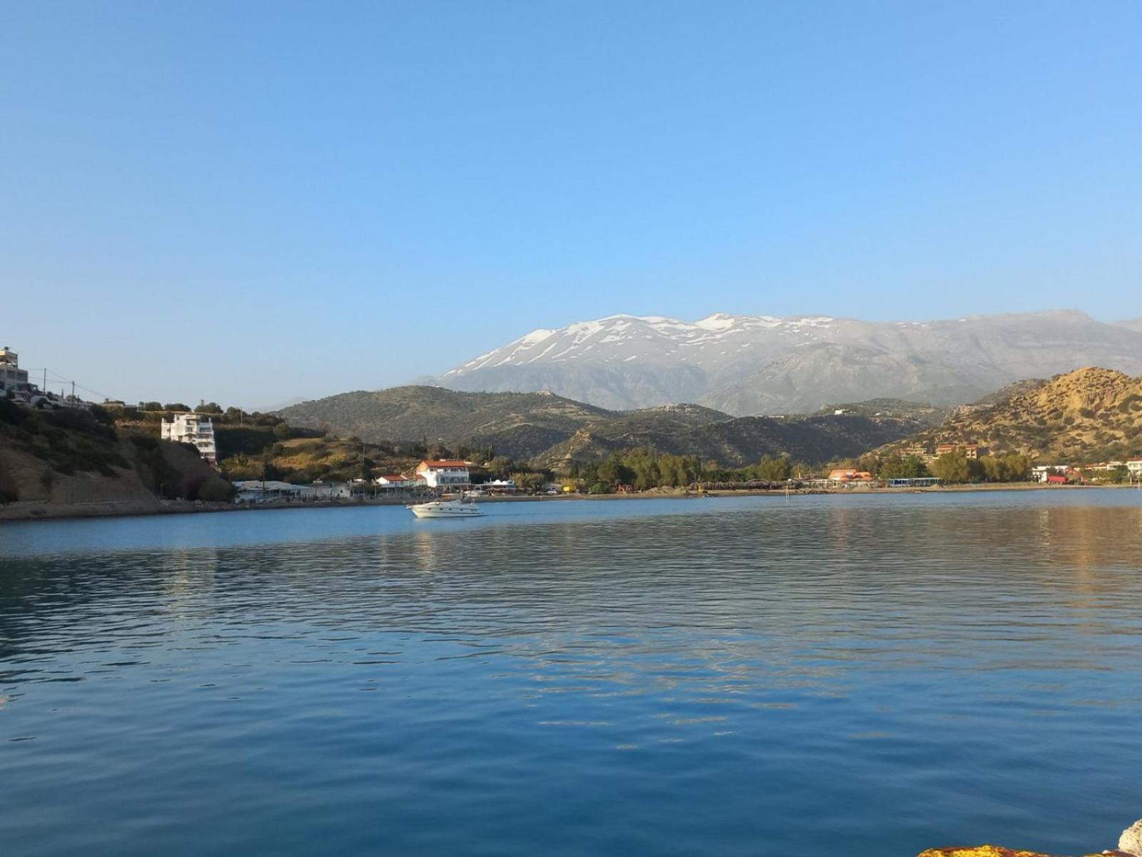 Happy Days Apartment Agia Galini  Exterior photo